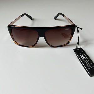Quay Desi Perkins sunglasses never worn nwt